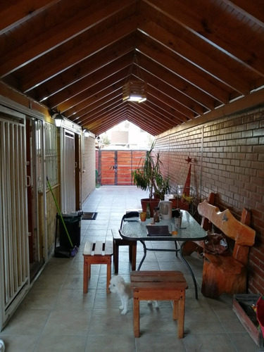 Imagen 16 de 21 de Colegio Terra Austral / Pasaje Cerrado Con Plaza Interior