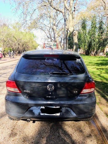 Imagen 2 de 10 de Volkswagen Gol Trend 2009 1.6 Pack Iii 101cv