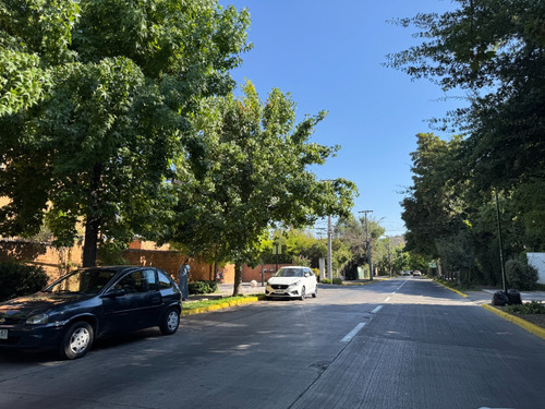 Condominio-colegio Los Alerces-portal La Dehesa.