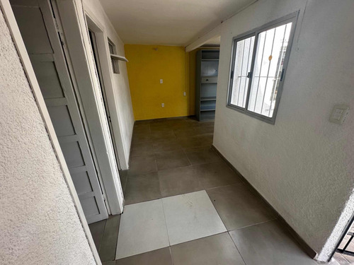Alquilo Apto , 2 Dorm, Cocina Comedor,baño,patio Con Parrilla,(garantias Anda O Porto Seguro ) Alquiler $ 15500 Gc $ 2900 Con Ose , Impuestos Incluidos