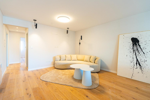 Departamento En Venta, Piso Exclusivo De 3 Dormitorios, Piso 1 Con Patio, Moreno 500 En Zona Rio