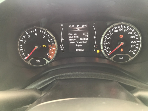 Imagem 9 de 15 de Jeep Renegade Sport 1.8 4x2 Flex 16v Aut. 2016