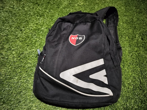 Mochila Umbro Newells Old Boys Negro Liso (Usado)