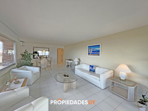 Imagen 9 de 30 de Primera Linea Playa Brava - Venta Dpto. 3 Dormitorios