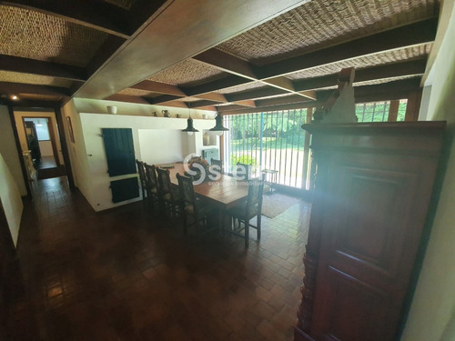 Casa Exclusiva En La Zona Del Golf.- Ref: 1368