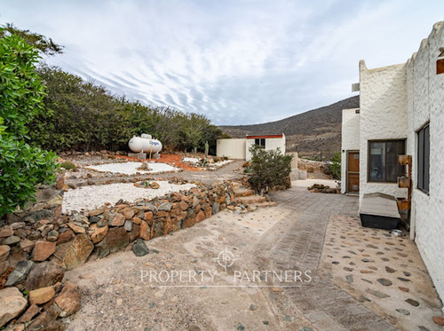 Casa En Exclusivo Condominio Encomenderos La Seren...