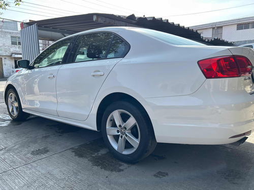 Volkswagen Jetta 2.5 Style Active 5vel B A Mt