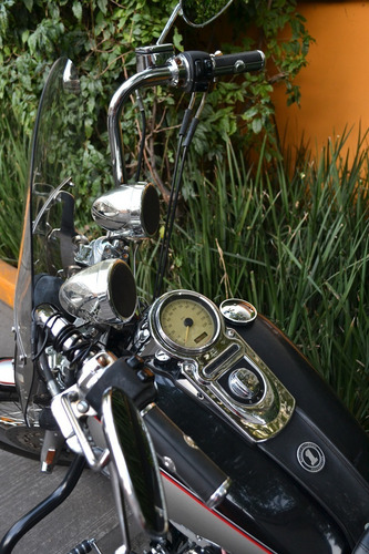 Imagen 12 de 15 de Espectacular Harley Dyna Super Glide 1584cc 6 Vel Con Extras