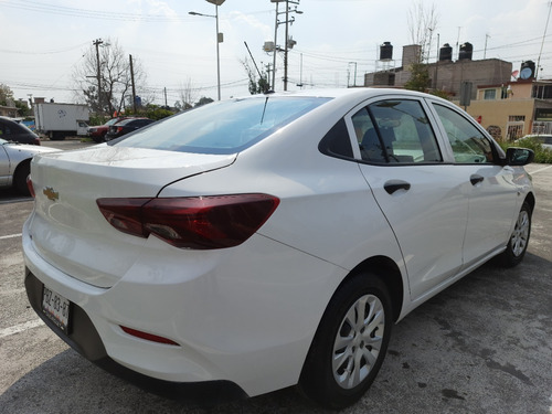 Imagen 5 de 15 de Chevrolet Onix 1.0 Lts 3 Cil Turbo Mt Ls 2021