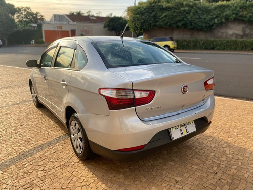 Imagem 4 de 9 de Fiat Siena Tetrafuel 1.4 Prata 2013