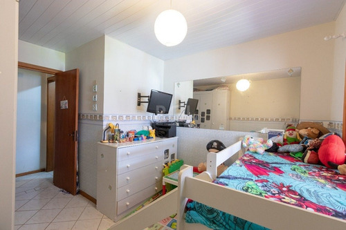 Casa Em Hípica Com 2 Dormitórios - Lu432463