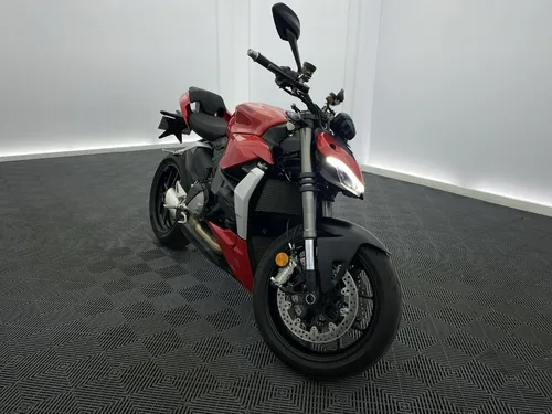 Ducati Streetfighter V2