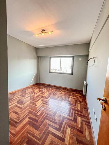 Imagen 10 de 24 de Semipiso De 2 Ambientes En Venta Piso Alto Italia 272