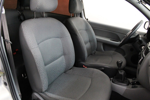 Renault Clio Hatch. Authentique 1.0 16v