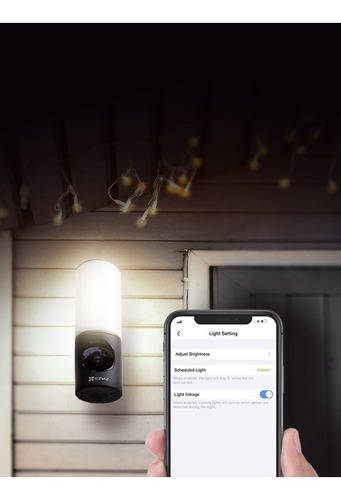 Imagen 5 de 6 de Camara Ezviz Lc3 Wifi Seguridad 4mp Lampara Luz Exterior