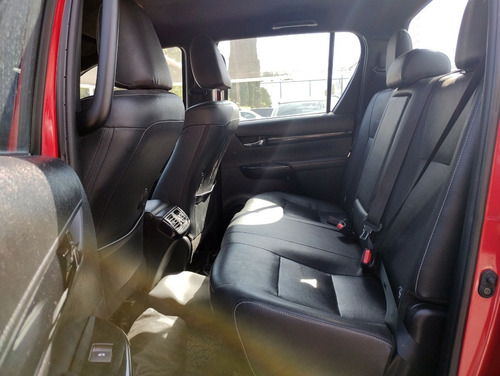 Imagen 10 de 12 de Toyota Hilux 4x4 Dc Srx 2.8 Tdi 6 At