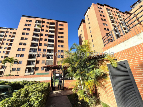 Maravilloso Y Completamente Remodelado Apartamento En Venta Con Inmejorable Ubicación Colinas De La Tahona