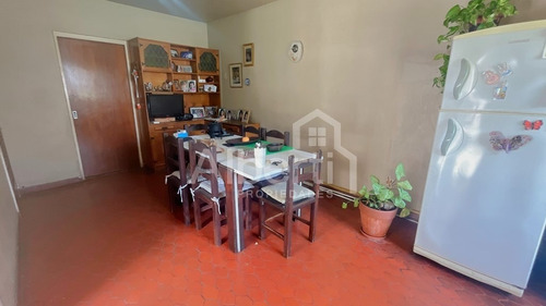 Venta Chalet 4 Ambientes En Haedo.