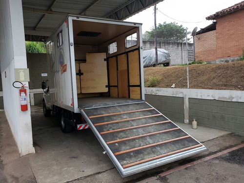Bau Para Cavalos P/ F350 Sem Uso!!!