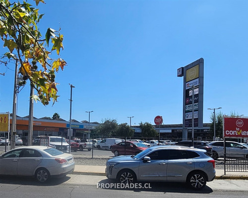 Casa En Venta De 4 Dorm. En Maipú