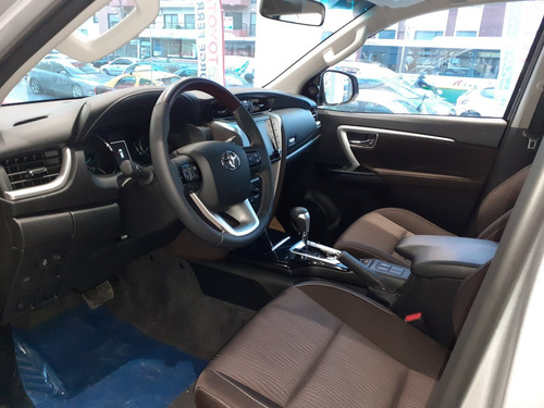 Toyota Sw4 2.8 Sr 204cv 4x4