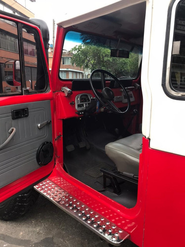 Toyota Land Cruiser Fj
