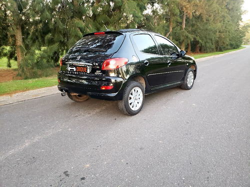 Peugeot 207 2010 1.6 Xt
