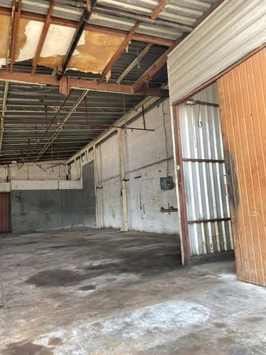 Bodega Comercial En Venta En Real De Minas En Guadalupe