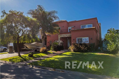 Venta Casa San Isidro Labrador A La Laguna Amarra