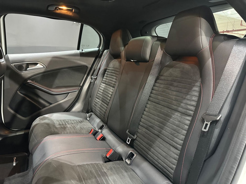 Mercedes-Benz Classe GLA 250 Sport 2.0 TB 16V 4x2 211cv Aut.