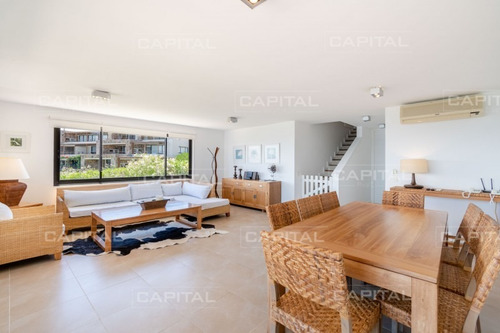 Amplio Departamento En Venta De Tres Dormitorios Más Dependencia Y Parrillero De Uso Exclusivo, Punta Ballena- Ref: 30286