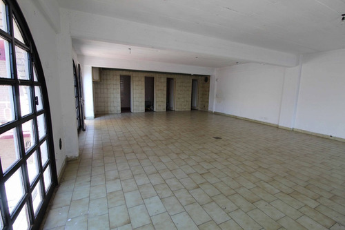 Imagen 15 de 17 de Excelente Oportunidad! Amplias Oficinas En 1er Y 2do Piso