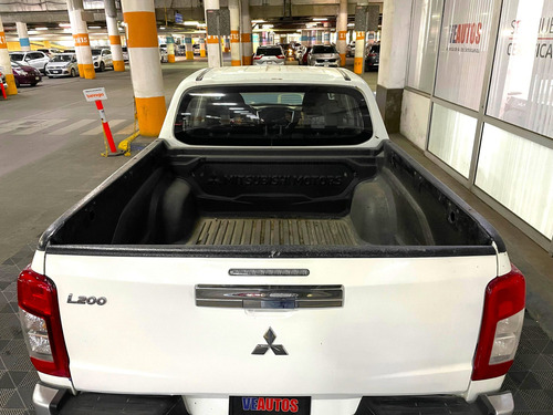 Mitsubishi L200 2.4 Glx Cabina Doble 4x2 Mt