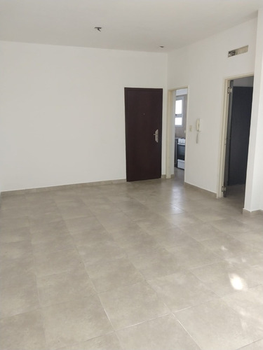 Venta Depto 1 Dormitorio 18 Entre 51 Y 53