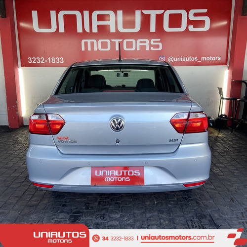 Volkswagen Voyage 1.6 MSI FLEX 16V 4P AUT.