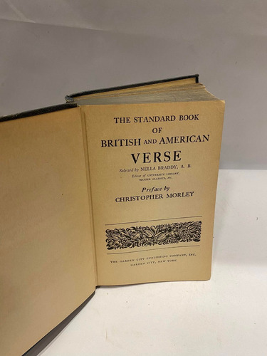 The Standard Book Of British And American Verse.nella Bradd
