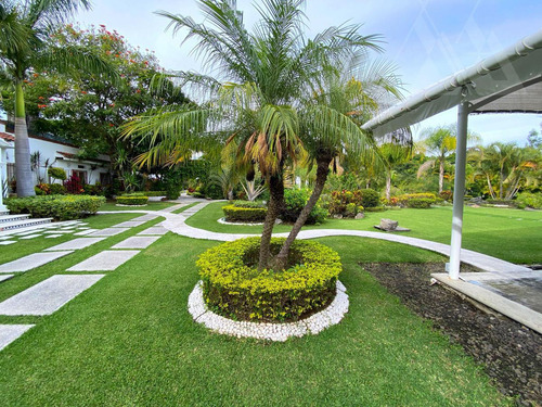 Venta Jardín De Eventos Funcionando En Pedregal De Las Fuentes, Jiutepec Morelos