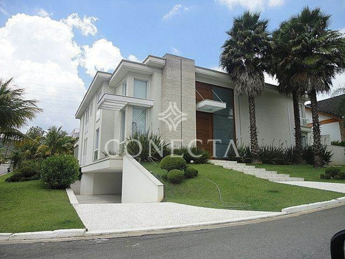 Imagem 4 de 27 de Tamboré 03 | Casa Alto Padrão | Venda | Fino Acabamento | Imenso Quintal Gramado - Cnc1282