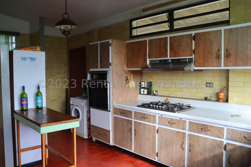 Se Vende Casa Con Potencial Baruta Yf