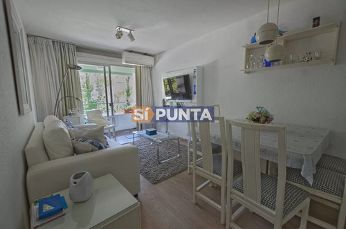 Venta Apartamento De Dos Dormitorios A Pasos De Gorlero - Península