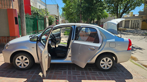 Toyota Etios 1.5 Sedan Xs