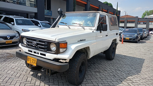 Toyota Land Cruiser 3.8 4x4 Gasolina 