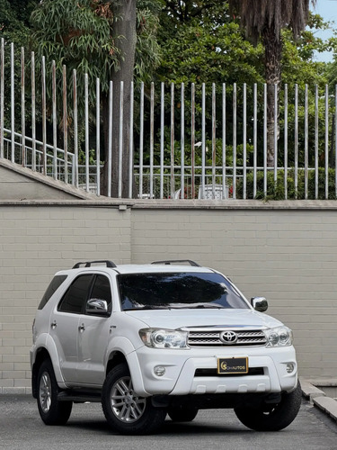 Toyota Fortuner 2.7 Sr5