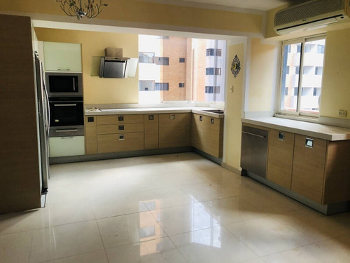 Imagen 1 de 12 de Venta De Amplio Pent House En La Trigaleña Valencia. Código 440181