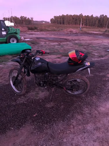 Yumbo Scua 200