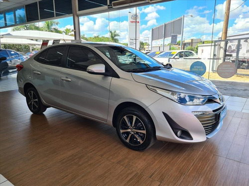 Imagem 2 de 11 de Yaris 1.5 16v Flex Sedan Xls Connect Multidrive