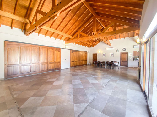Casa En Venta 15 Ambientes En Saint Thomas Sur, Canning