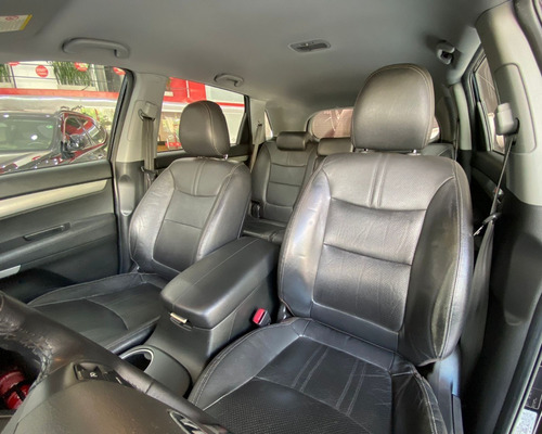 Imagem 8 de 11 de Kia Sorento 2.4 Ex 2012