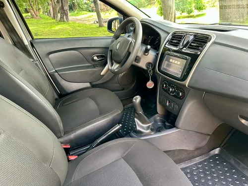 Renault Logan 1.6 Expression / Life + mecánico