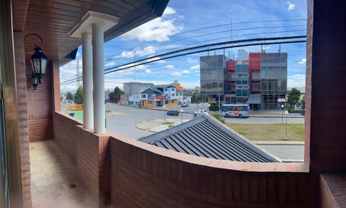 Edificio En RÃo Grande: ¡712 M² Con Ingresos Asegurados! 2 Locales Comerciales + Amplio Departamento